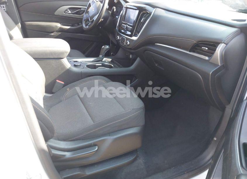 Photo 5 of 2020 Chevrolet Traverse FWD LT CLOTH (VIN 1GNERGKW8LJ220868)