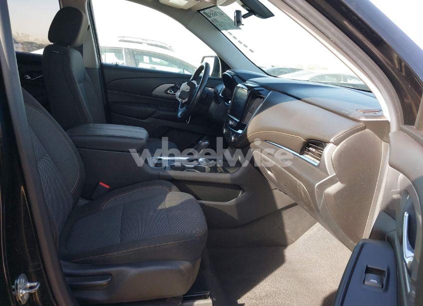 Photo 5 of 2018 Chevrolet Traverse 1LT (VIN 1GNERGKW9JJ138127)