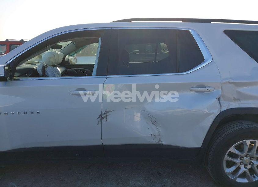 Photo 14 of 2019 Chevrolet Traverse 1LT (VIN 1GNERGKW9KJ274839)