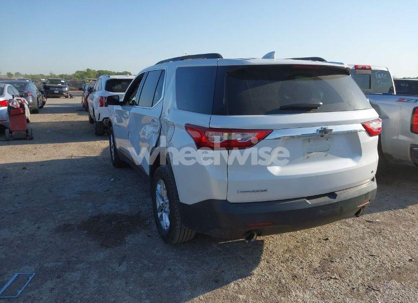 Photo 3 of 2019 Chevrolet Traverse 1LT (VIN 1GNERGKW9KJ274839)
