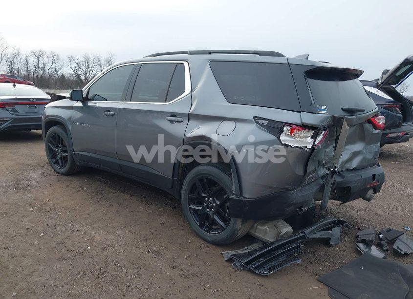 Photo 3 of 2019 Chevrolet Traverse 1LT (VIN 1GNERGKW9KJ276624)