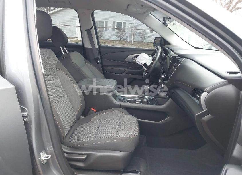 Photo 5 of 2019 Chevrolet Traverse 1LT (VIN 1GNERGKW9KJ276624)