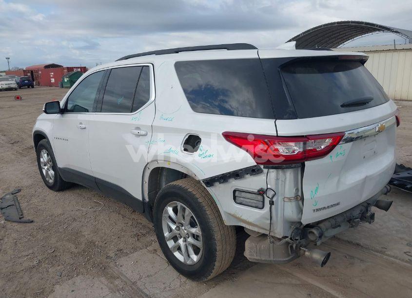 Photo 3 of 2019 Chevrolet Traverse 1LT (VIN 1GNERGKW9KJ281094)