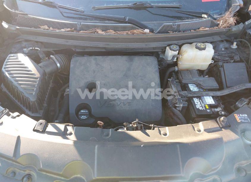 Photo 10 of 2018 Chevrolet Traverse 1LT (VIN 1GNERGKWXJJ105833)