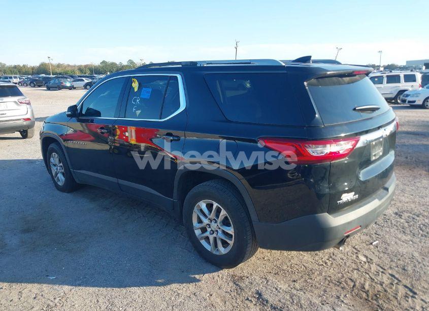 Photo 3 of 2018 Chevrolet Traverse 1LT (VIN 1GNERGKWXJJ105833)