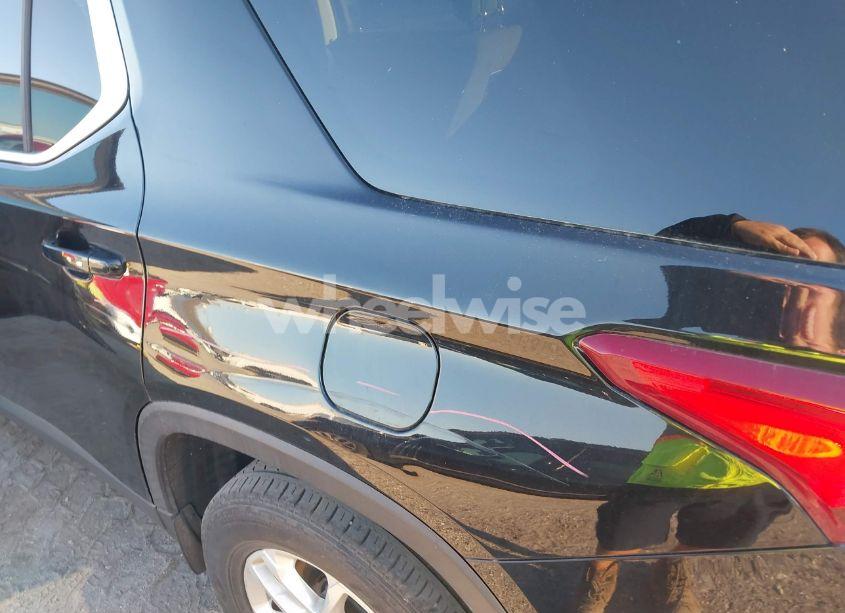 Photo 6 of 2018 Chevrolet Traverse 1LT (VIN 1GNERGKWXJJ105833)