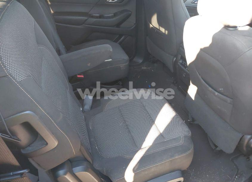 Photo 8 of 2018 Chevrolet Traverse 1LT (VIN 1GNERGKWXJJ105833)