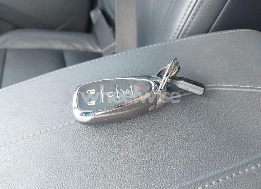 Photo 11 of 2018 Chevrolet Traverse 1LT (VIN 1GNERGKWXJJ259619)