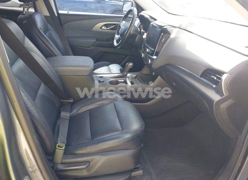 Photo 5 of 2018 Chevrolet Traverse 1LT (VIN 1GNERGKWXJJ259619)