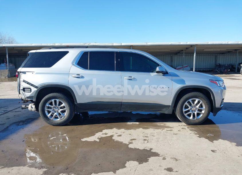 Photo 14 of 2020 Chevrolet Traverse FWD LT CLOTH (VIN 1GNERGKWXLJ107617)
