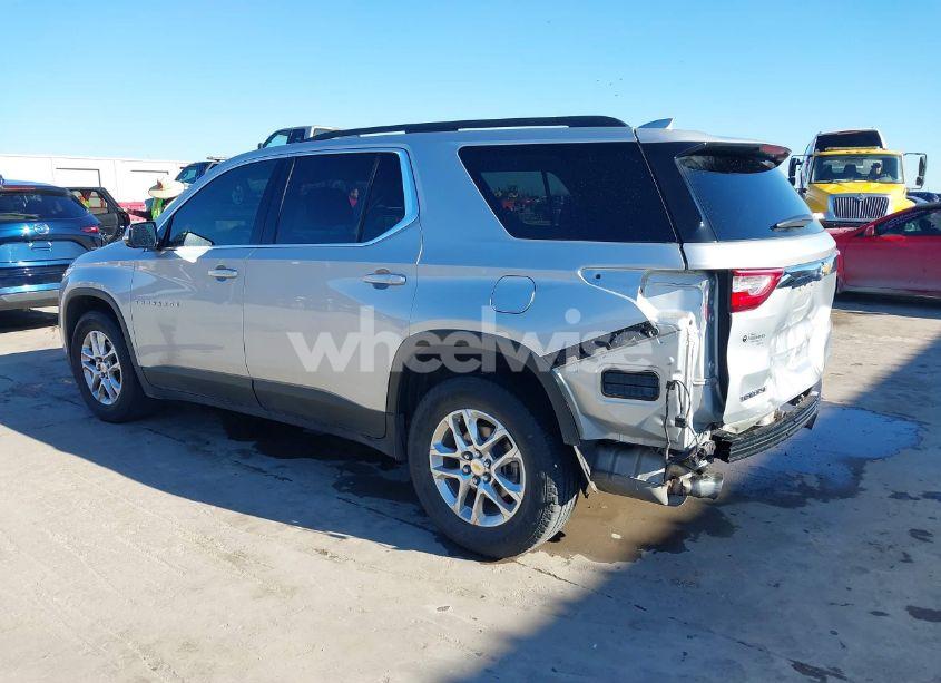 Photo 3 of 2020 Chevrolet Traverse FWD LT CLOTH (VIN 1GNERGKWXLJ107617)