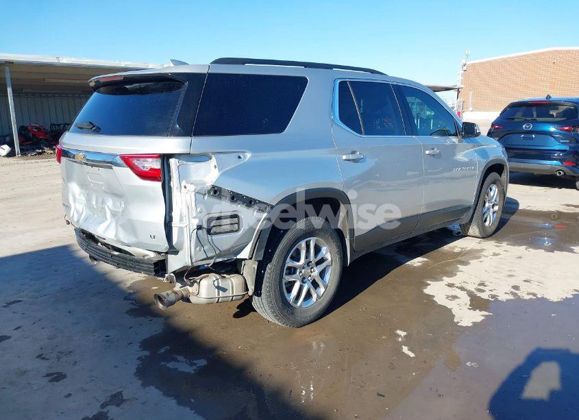 Photo 4 of 2020 Chevrolet Traverse FWD LT CLOTH (VIN 1GNERGKWXLJ107617)
