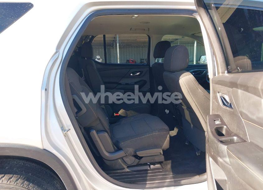 Photo 8 of 2020 Chevrolet Traverse FWD LT CLOTH (VIN 1GNERGKWXLJ107617)