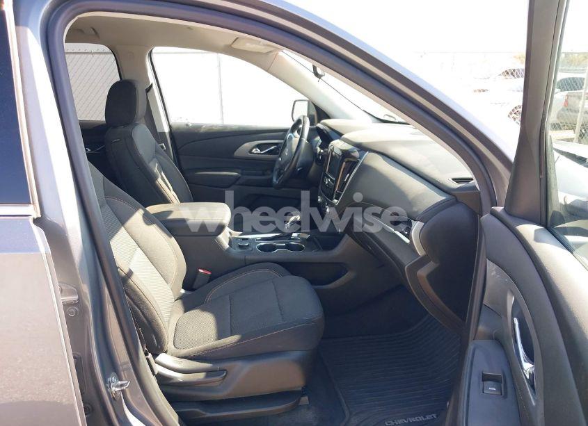 Photo 5 of 2021 Chevrolet Traverse FWD LT CLOTH (VIN 1GNERGKWXMJ132941)