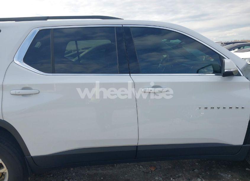 Photo 14 of 2021 Chevrolet Traverse FWD LT CLOTH (VIN 1GNERGKWXMJ203586)