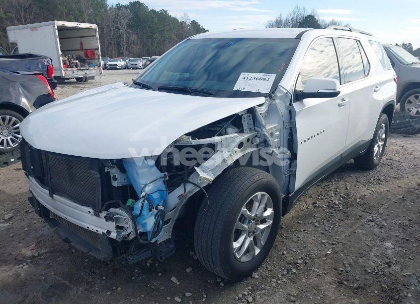 Photo 2 of 2021 Chevrolet Traverse FWD LT CLOTH (VIN 1GNERGKWXMJ203586)