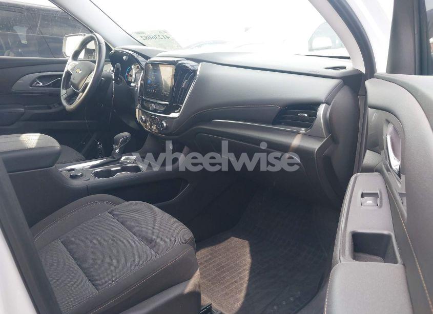 Photo 5 of 2021 Chevrolet Traverse FWD LT CLOTH (VIN 1GNERGKWXMJ203586)