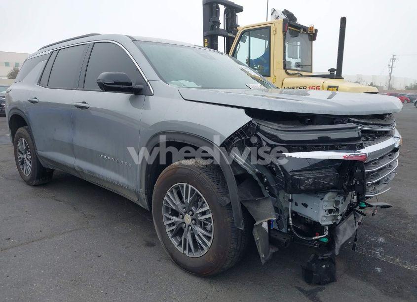 2025 Chevrolet Traverse FWD LT (VIN 1GNERGRS0SJ129076) main photo