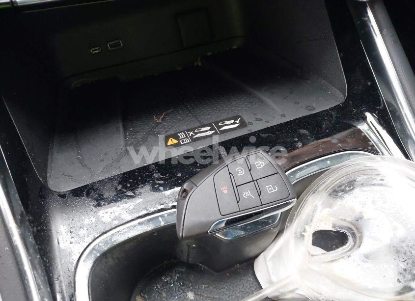 Photo 11 of 2025 Chevrolet Traverse FWD LT (VIN 1GNERGRS0SJ129076)