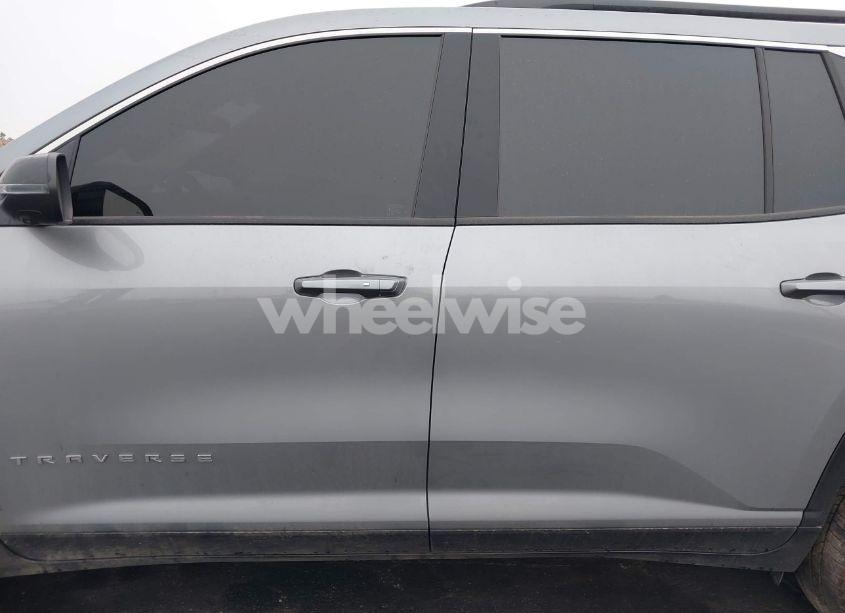 Photo 15 of 2025 Chevrolet Traverse FWD LT (VIN 1GNERGRS0SJ129076)