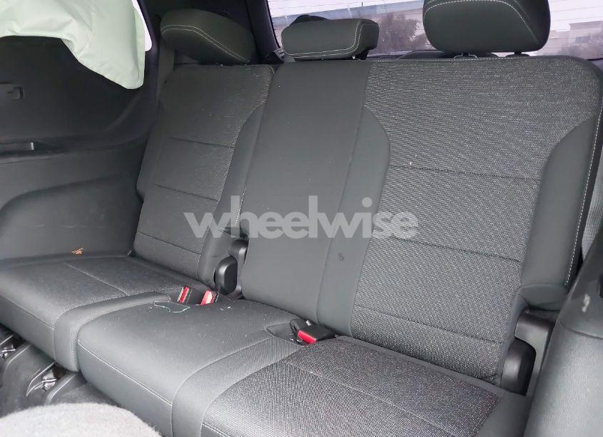 Photo 18 of 2025 Chevrolet Traverse FWD LT (VIN 1GNERGRS0SJ129076)