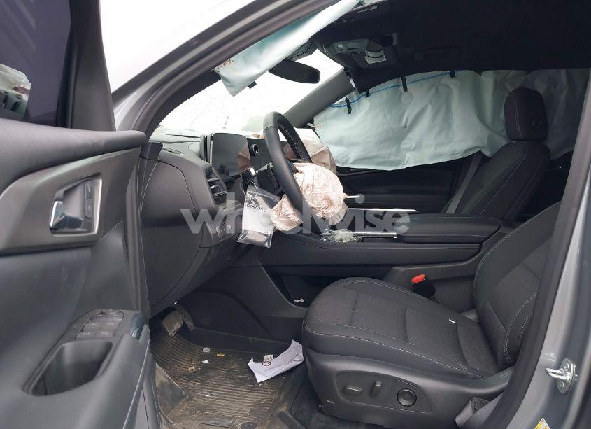 Photo 5 of 2025 Chevrolet Traverse FWD LT (VIN 1GNERGRS0SJ129076)