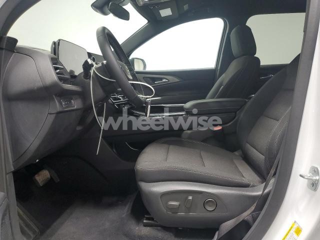 Photo 12 of 2025 CHEVROLET TRAVERSE LT (VIN 1GNERGRS0SJ148324)