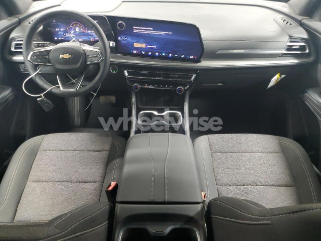 Photo 3 of 2025 CHEVROLET TRAVERSE LT (VIN 1GNERGRS0SJ148324)