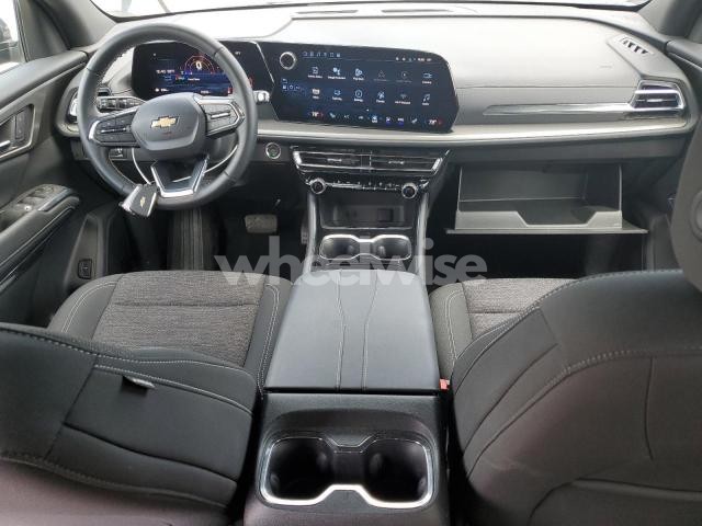 Photo 4 of 2025 CHEVROLET TRAVERSE LT (VIN 1GNERGRS3SJ126155)