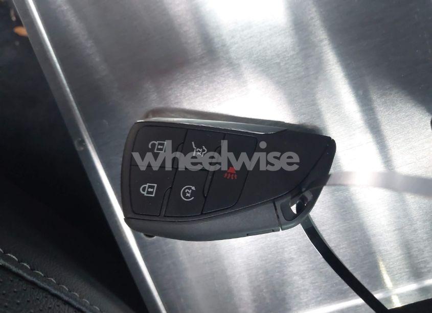 Photo 11 of 2025 Chevrolet Traverse FWD LT (VIN 1GNERGRS5SJ147203)