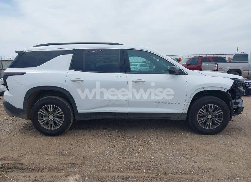 Photo 14 of 2025 Chevrolet Traverse FWD LT (VIN 1GNERGRS8SJ157305)