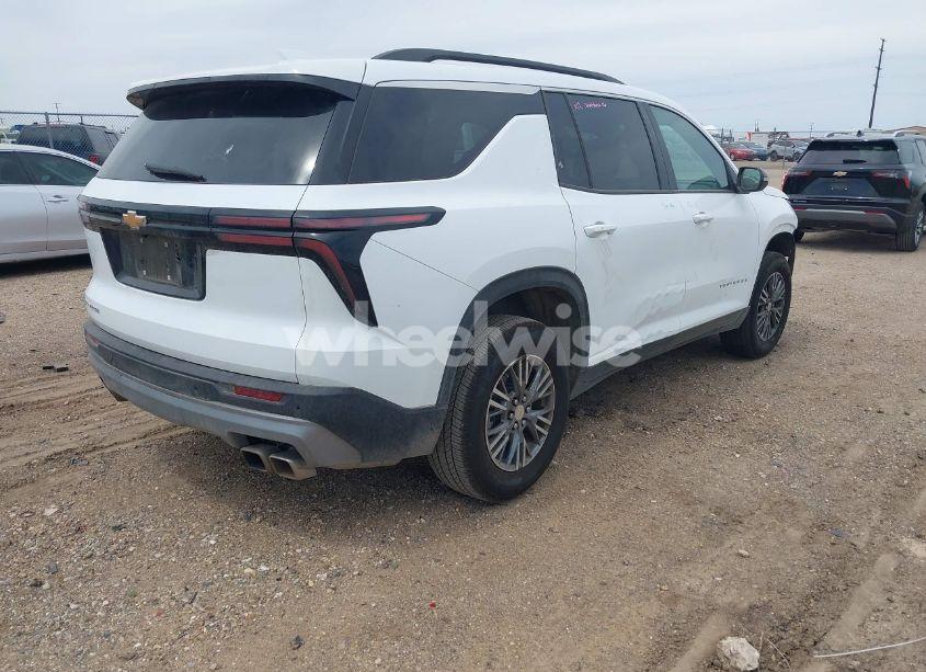 Photo 4 of 2025 Chevrolet Traverse FWD LT (VIN 1GNERGRS8SJ157305)