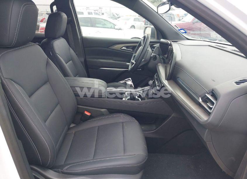 Photo 5 of 2025 Chevrolet Traverse FWD LT (VIN 1GNERGRS8SJ157305)