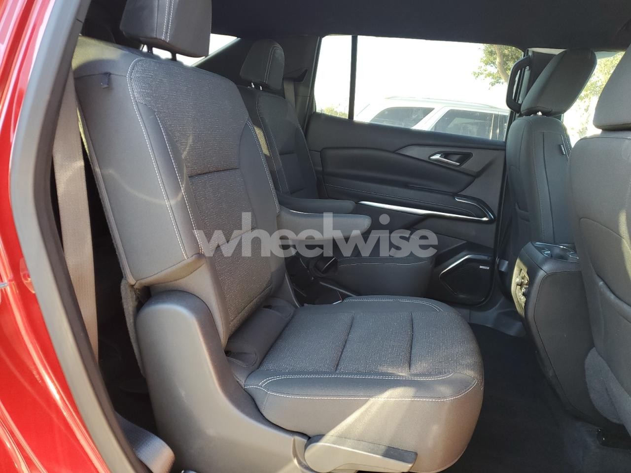 Photo 11 of 2025 CHEVROLET TRAVERSE LT (VIN 1GNERGRSXSJ146631)