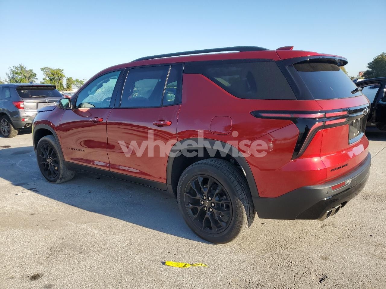 Photo 2 of 2025 CHEVROLET TRAVERSE LT (VIN 1GNERGRSXSJ146631)
