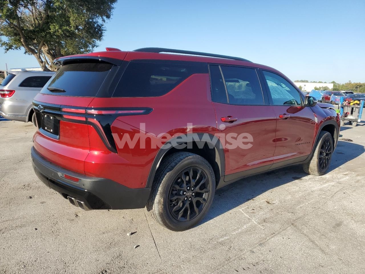 Photo 3 of 2025 CHEVROLET TRAVERSE LT (VIN 1GNERGRSXSJ146631)