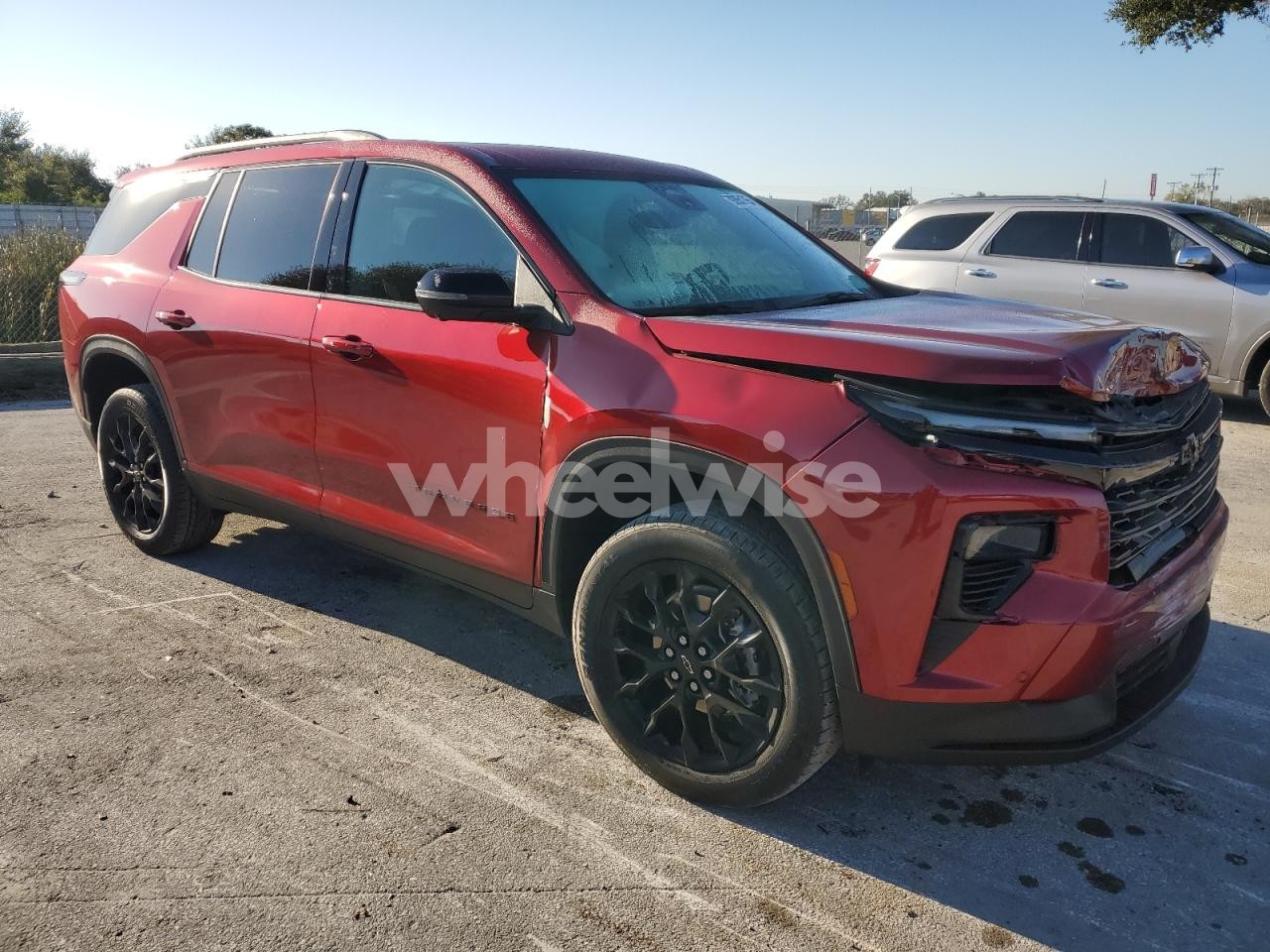 Photo 4 of 2025 CHEVROLET TRAVERSE LT (VIN 1GNERGRSXSJ146631)