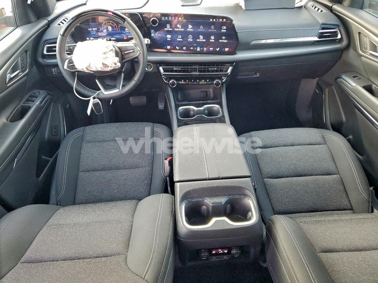 Photo 8 of 2025 CHEVROLET TRAVERSE LT (VIN 1GNERGRSXSJ146631)