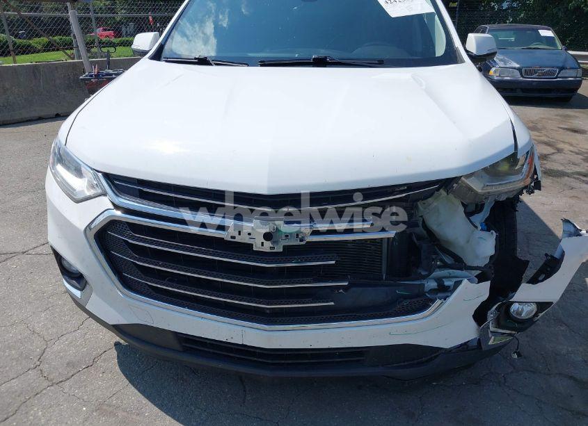 Photo 6 of 2018 Chevrolet Traverse 3LT (VIN 1GNERHKW0JJ157834)