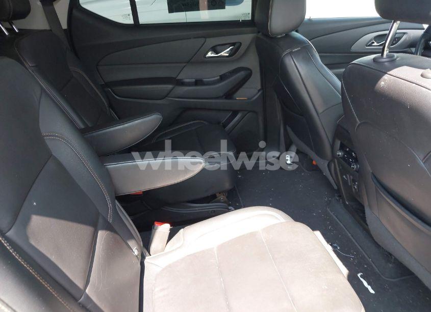 Photo 8 of 2018 Chevrolet Traverse 3LT (VIN 1GNERHKW0JJ157834)