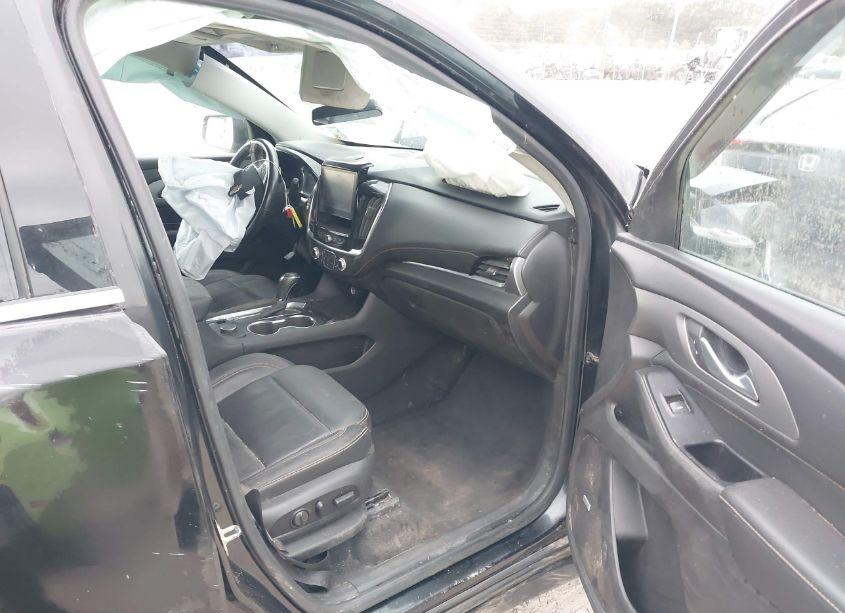 Photo 5 of 2019 Chevrolet Traverse 3LT (VIN 1GNERHKW0KJ131400)