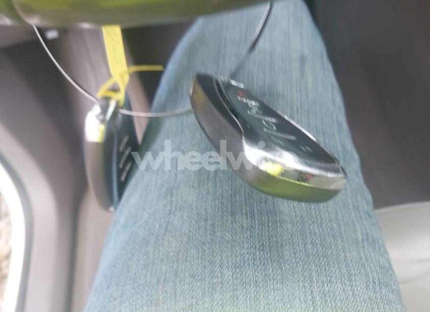 Photo 11 of 2019 Chevrolet Traverse 3LT (VIN 1GNERHKW0KJ248653)