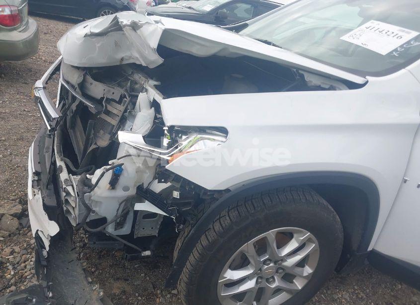 Photo 19 of 2019 Chevrolet Traverse 3LT (VIN 1GNERHKW0KJ248653)