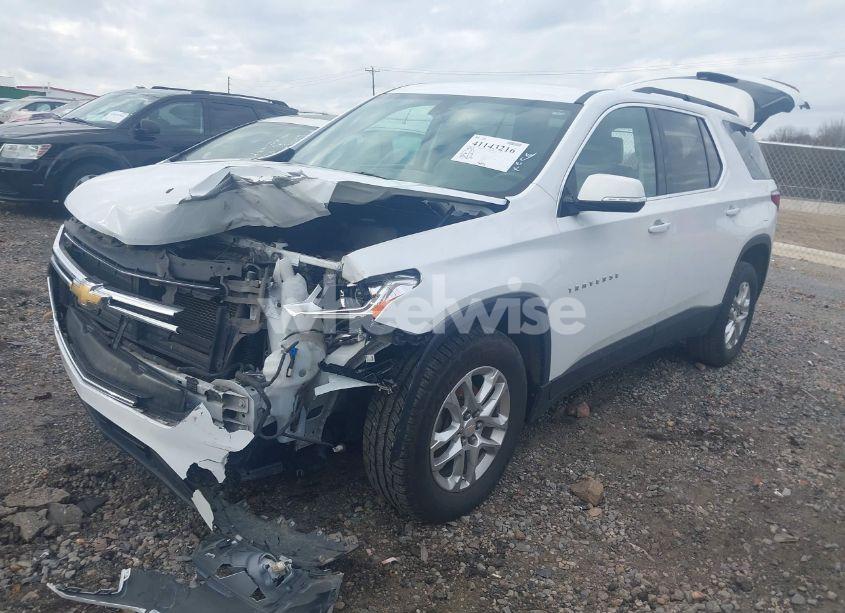 Photo 2 of 2019 Chevrolet Traverse 3LT (VIN 1GNERHKW0KJ248653)