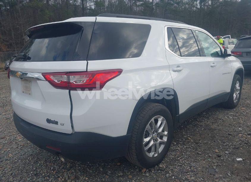 Photo 4 of 2019 Chevrolet Traverse 3LT (VIN 1GNERHKW0KJ248653)