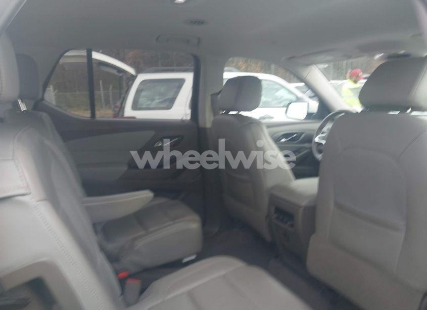 Photo 8 of 2019 Chevrolet Traverse 3LT (VIN 1GNERHKW0KJ248653)