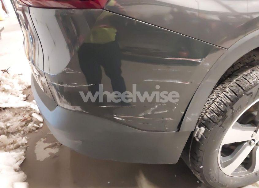 Photo 18 of 2019 Chevrolet Traverse 3LT (VIN 1GNERHKW1KJ140266)