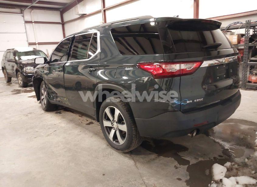Photo 3 of 2019 Chevrolet Traverse 3LT (VIN 1GNERHKW1KJ140266)