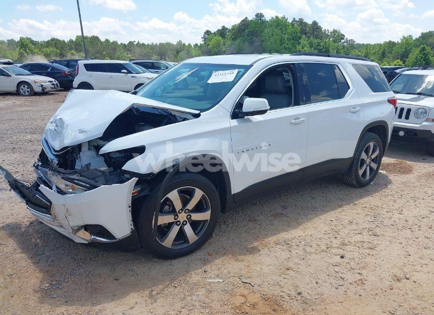Photo 2 of 2019 Chevrolet Traverse 3LT (VIN 1GNERHKW1KJ193338)