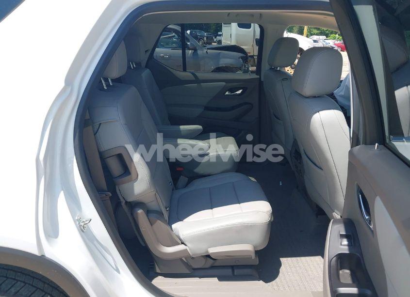 Photo 8 of 2019 Chevrolet Traverse 3LT (VIN 1GNERHKW1KJ193338)